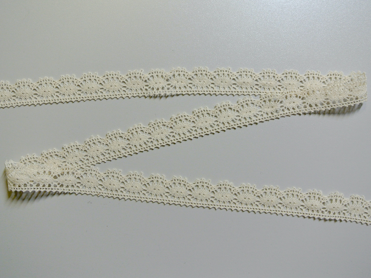 Bavlněná krajka paličkovaná 22 mm přírodní